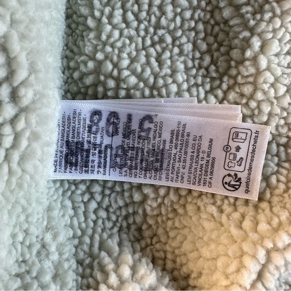 Levi's Blue Sherpa Trucker Jacket - Picture 8 of 13